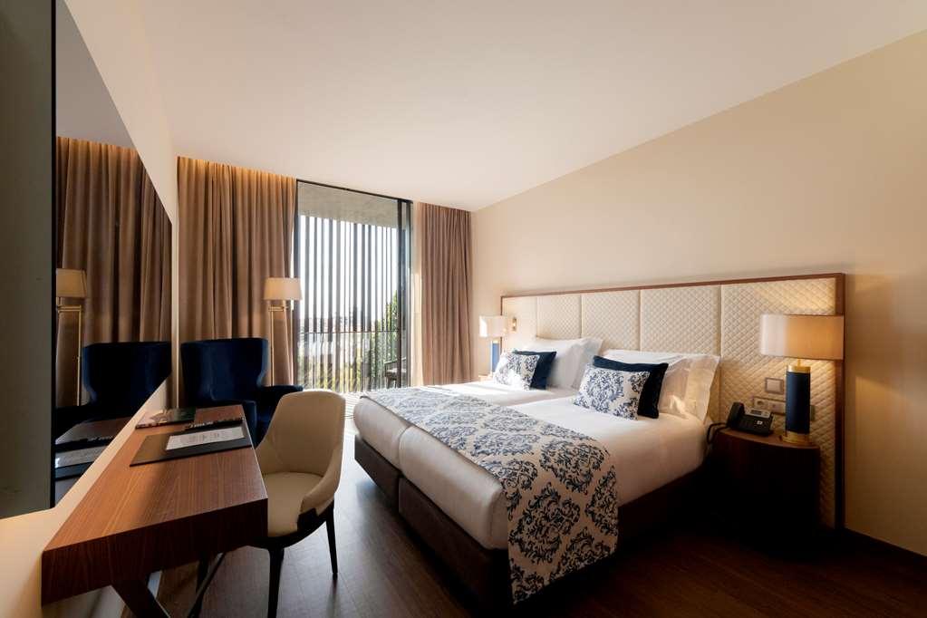 Boeira Garden Hotel Porto Gaia, Curio Collection By Hilton Vila Nova de Gaia Værelse billede Deluxe Room