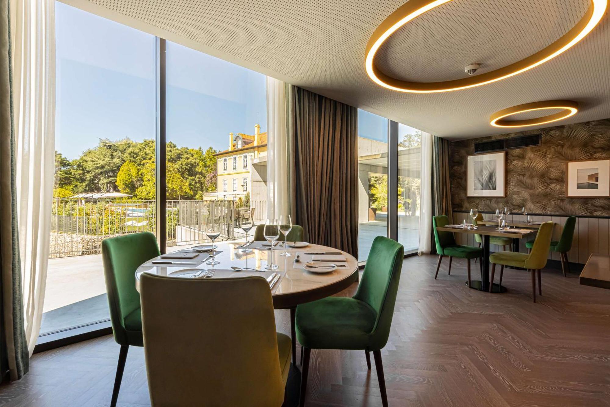 Boeira Garden Hotel Porto Gaia, Curio Collection By Hilton Vila Nova de Gaia Eksteriør billede Restaurant
