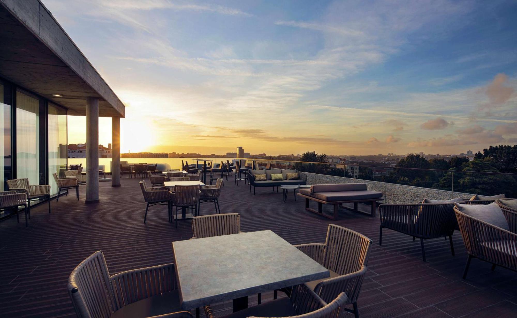 Boeira Garden Hotel Porto Gaia, Curio Collection By Hilton Vila Nova de Gaia Eksteriør billede Skyline