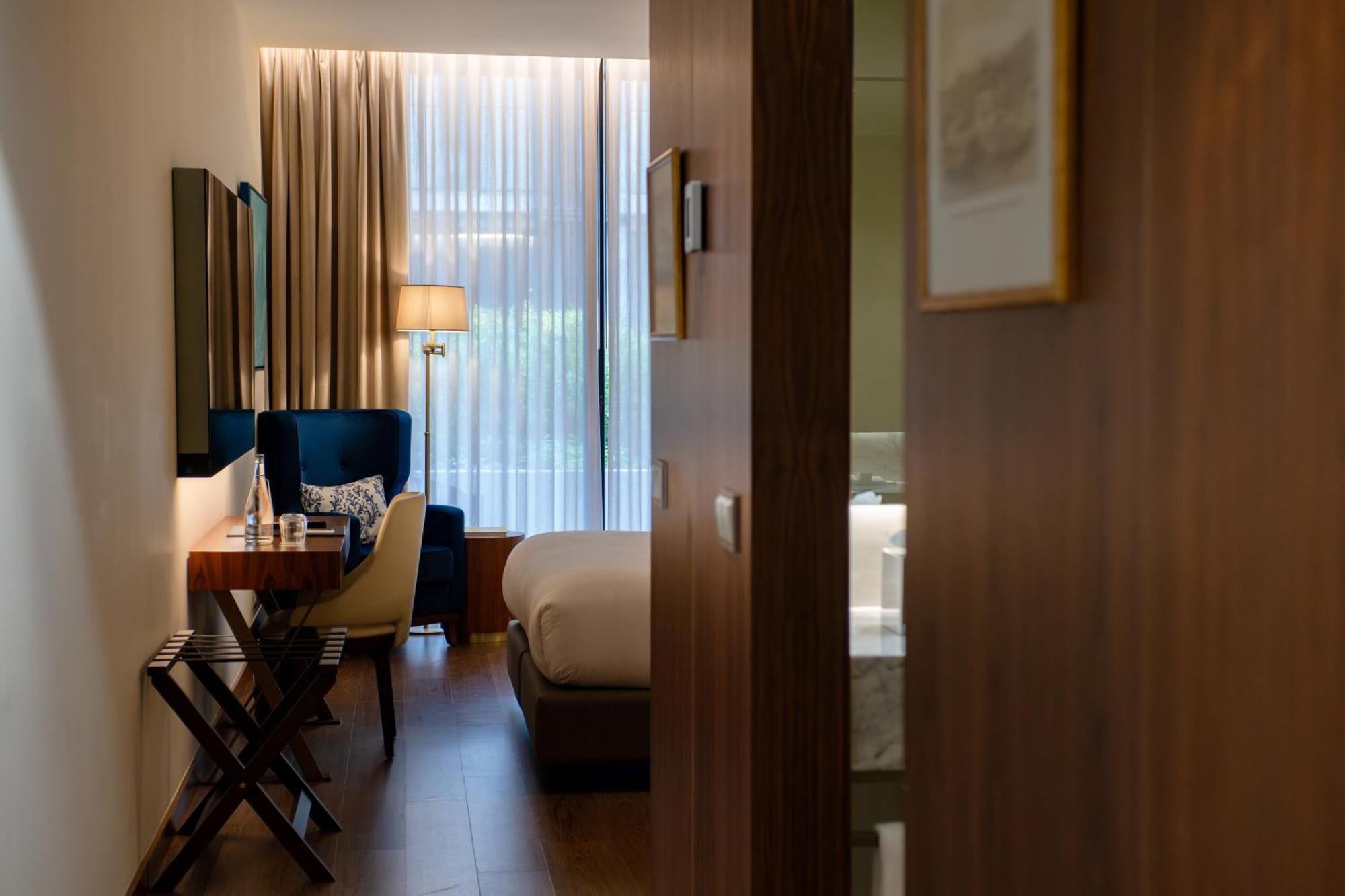 Boeira Garden Hotel Porto Gaia, Curio Collection By Hilton Vila Nova de Gaia Eksteriør billede A room at the hotel